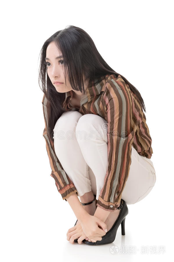 有情趣直播ios版 香烟与手枪